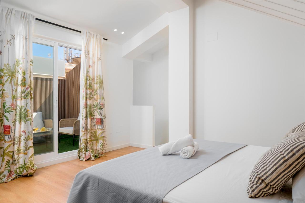 Atico Plaza Del Teatro 3 Habitaciones Malaga Bagian luar foto