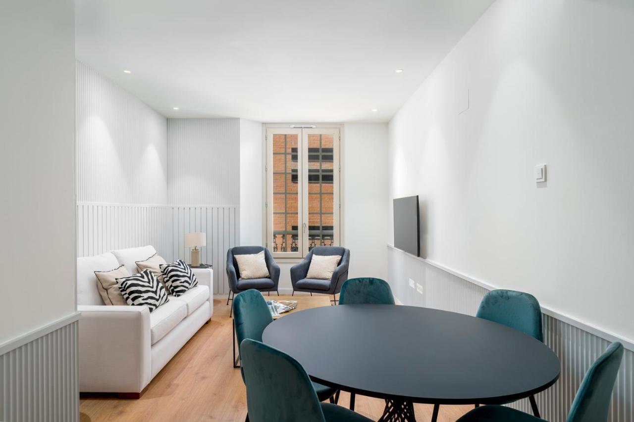 Atico Plaza Del Teatro 3 Habitaciones Malaga Bagian luar foto